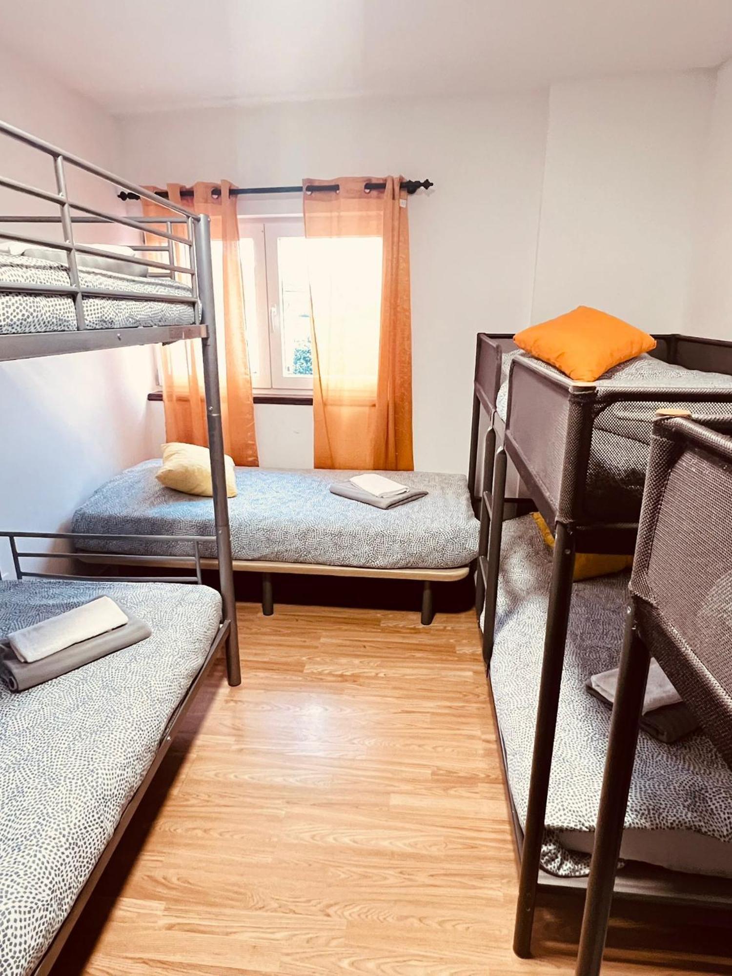 Hostel Golden Star Gião Esterno foto